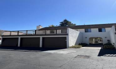 101 E Middlefield Road 7, Mountain View, California 94043, 3 Bedrooms Bedrooms, ,2 BathroomsBathrooms,Residential Lease,Rent,101 E Middlefield Road 7,ML81985735