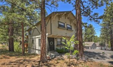 670 Knight Avenue, Big Bear Lake, California 92315, 2 Bedrooms Bedrooms, ,2 BathroomsBathrooms,Residential,Buy,670 Knight Avenue,PW24227571