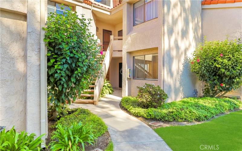 Downstairs End-Unit Condo