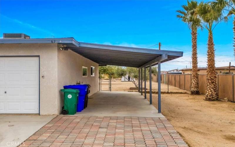 garage and carport