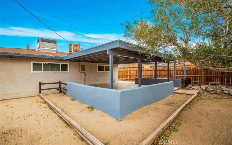 rear yard w/ covered patio