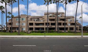 1200 Pacific Coast Highway 128, Huntington Beach, California 92648, 1 Bedroom Bedrooms, ,1 BathroomBathrooms,Residential Lease,Rent,1200 Pacific Coast Highway 128,PW24199448