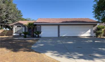 3737 N Live Oak Avenue, Rialto, California 92377, 4 Bedrooms Bedrooms, ,2 BathroomsBathrooms,Residential,Buy,3737 N Live Oak Avenue,OC24210939