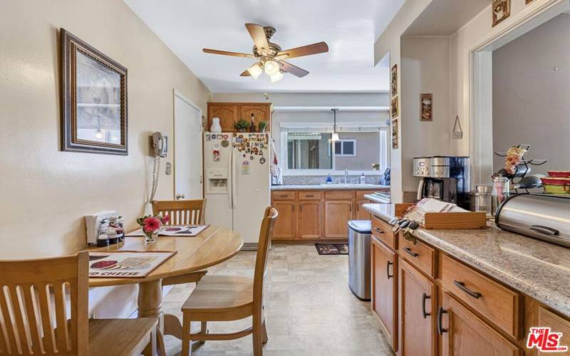 Breakfast Nook, Ample Storage