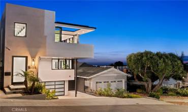 656 24th Place, Hermosa Beach, California 90254, 4 Bedrooms Bedrooms, ,Residential Lease,Rent,656 24th Place,SB24228290