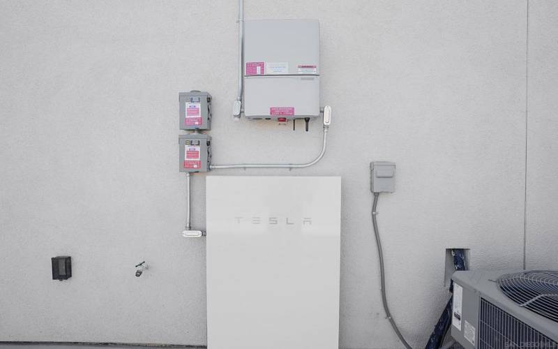 TESLA Battery