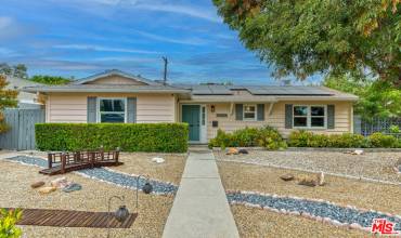 24333 Victory Boulevard, West Hills, California 91307, 3 Bedrooms Bedrooms, ,2 BathroomsBathrooms,Residential,Buy,24333 Victory Boulevard,24440645