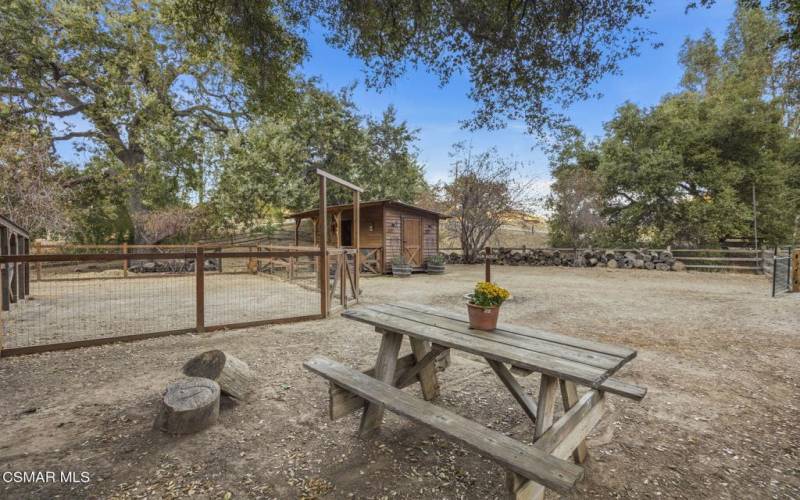 Lookout Picnic Table