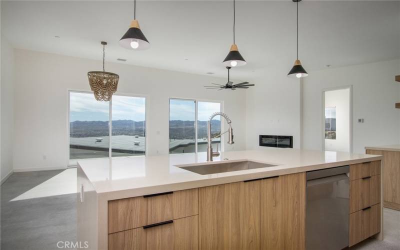 OPEN MODERN NEW HOME WITH MILLION DOLLOR VIEWS FROM SLIDING GLASS DOORS! AND WINDOWS