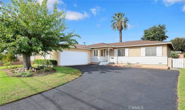 827 W 11th Street, Upland, California 91786, 4 Bedrooms Bedrooms, ,2 BathroomsBathrooms,Residential,Buy,827 W 11th Street,SR24227436