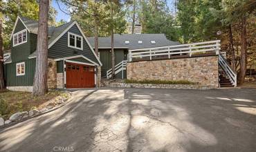 226 Holiday Drive, Lake Arrowhead, California 92352, 4 Bedrooms Bedrooms, ,2 BathroomsBathrooms,Residential,Buy,226 Holiday Drive,RW24228533