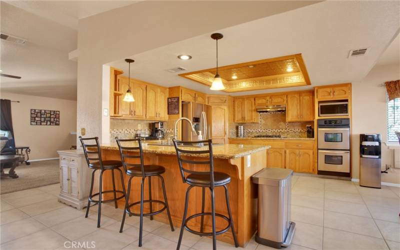 Kitchen with Breakfast Bar