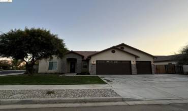 4501 W Oriole Ave, Visalia, California 93291, 3 Bedrooms Bedrooms, ,2 BathroomsBathrooms,Residential,Buy,4501 W Oriole Ave,41078293