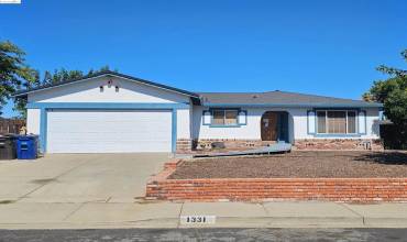 1331 Springhill Dr, Pittsburg, California 94565, 4 Bedrooms Bedrooms, ,2 BathroomsBathrooms,Residential,Buy,1331 Springhill Dr,41078300