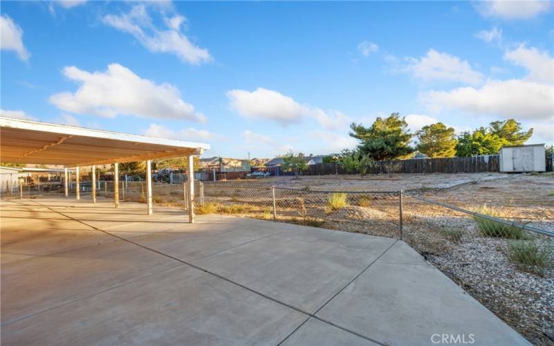 Large covered back patio!