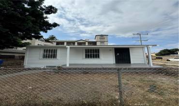 8319 S Hoover Street, Los Angeles, California 90044, 3 Bedrooms Bedrooms, ,2 BathroomsBathrooms,Residential,Buy,8319 S Hoover Street,DW24157440