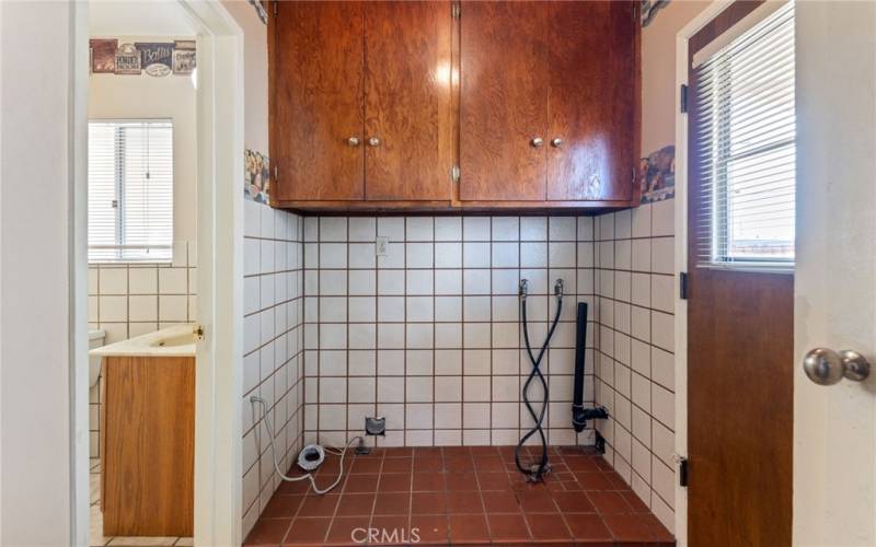 Laundry room off kitchen