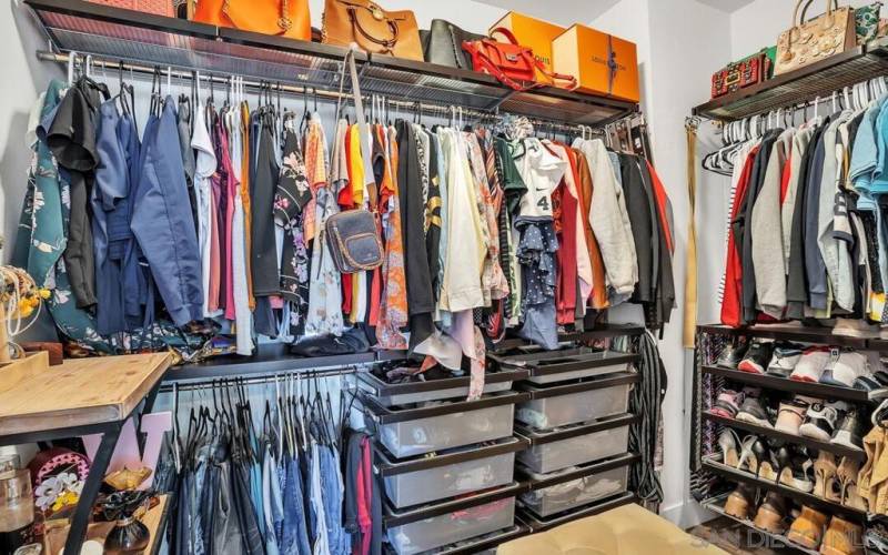 Walk-in Closet