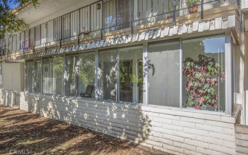 The exterior landscaping is all maintained by the Home Owner's Association.