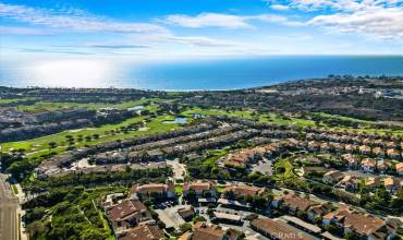 32 Corniche Drive B, Dana Point, California 92629, 1 Bedroom Bedrooms, ,1 BathroomBathrooms,Residential,Buy,32 Corniche Drive B,OC24220962