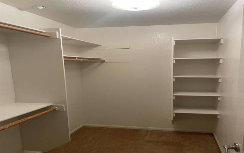 Walk-in Closet