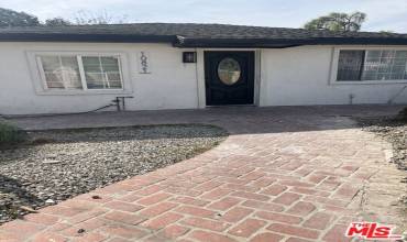 10821 Arleta Avenue, Mission Hills (San Fernando), California 91345, 3 Bedrooms Bedrooms, ,1 BathroomBathrooms,Residential Lease,Rent,10821 Arleta Avenue,24461085