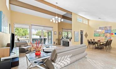 Large Living area with vaulted Ceiling