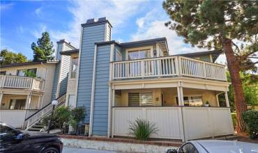 2486 Pleasant Way B, Thousand Oaks, California 91362, 2 Bedrooms Bedrooms, ,1 BathroomBathrooms,Residential,Buy,2486 Pleasant Way B,SR24209865