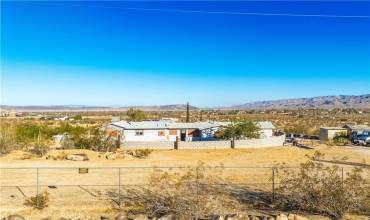 5177 Avenida Del Sol, Joshua Tree, California 92252, 4 Bedrooms Bedrooms, ,2 BathroomsBathrooms,Residential,Buy,5177 Avenida Del Sol,JT24228715