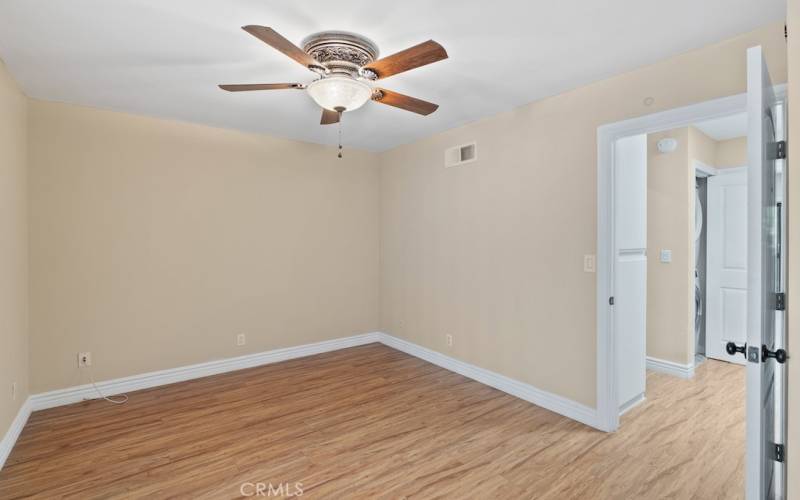 Ceiling fan in 2nd bedroom.