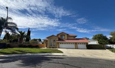 702 Whitney Court, Los Banos, California 93635, 4 Bedrooms Bedrooms, ,3 BathroomsBathrooms,Residential,Buy,702 Whitney Court,ML81985884