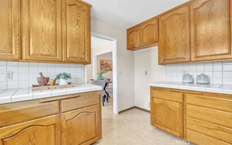 Cupboard space for all of your kitchen needs