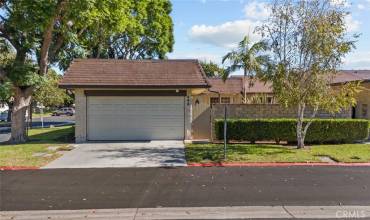 490 Escondido Court, Camarillo, California 93010, 2 Bedrooms Bedrooms, ,1 BathroomBathrooms,Residential,Buy,490 Escondido Court,SR24229061