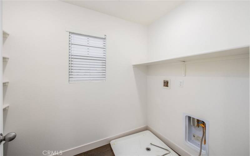 Laundry room on 2nd floor