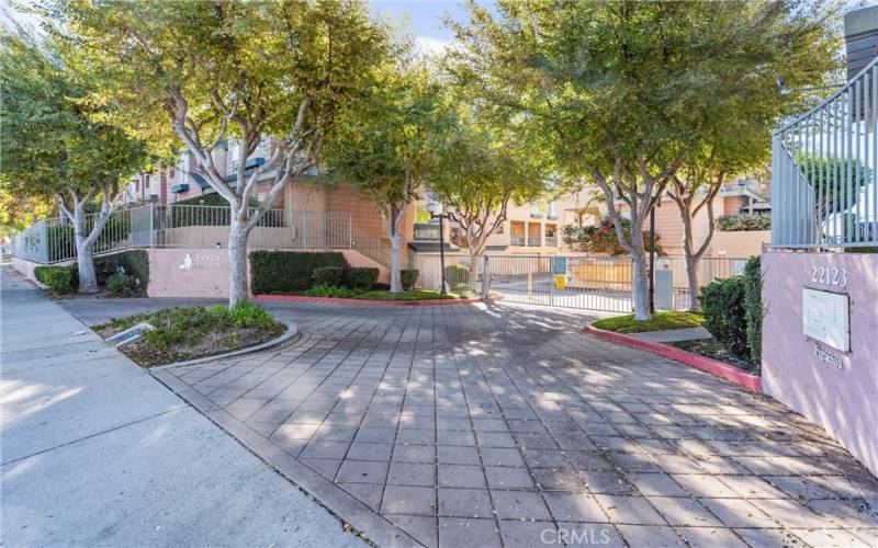 ENTRANCE TO HARBOR VILLAGE off Figueroa