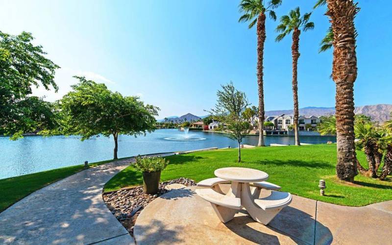 78945 Via Florence - Lake La Quinta Park