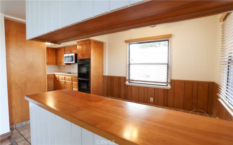 Living room to dining area