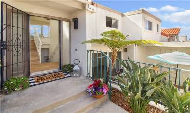 Entrance to 718 Calle Casita, recently updated ocean view home.