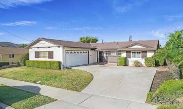 8428 Lake Baca Dr, San Diego, California 92119, 3 Bedrooms Bedrooms, ,2 BathroomsBathrooms,Residential,Buy,8428 Lake Baca Dr,PTP2406853