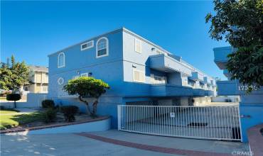 17320 S Dalton Avenue 4, Gardena, California 90247, 2 Bedrooms Bedrooms, ,2 BathroomsBathrooms,Residential Lease,Rent,17320 S Dalton Avenue 4,SB24229707