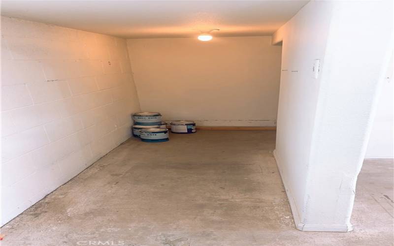 extra storage space, garage