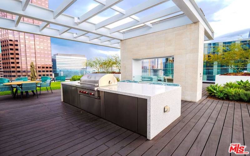 Outdoor Kitchen