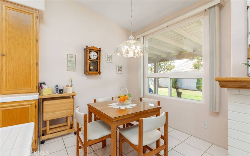 Breakfast eating area off the kitchen.