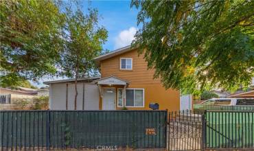 410 W 5th Street, Corona, California 92882, 3 Bedrooms Bedrooms, ,1 BathroomBathrooms,Residential,Buy,410 W 5th Street,TR24230148