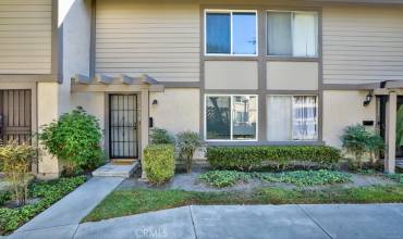 521 W Alton Avenue 26, Santa Ana, California 92707, 3 Bedrooms Bedrooms, ,2 BathroomsBathrooms,Residential,Buy,521 W Alton Avenue 26,OC24228236