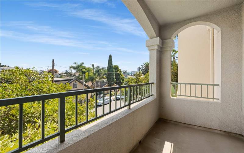 LIVING ROOM BALCONY