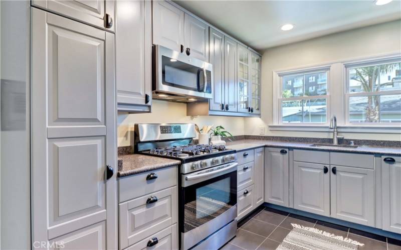 Beautifully upgraded kitchen!