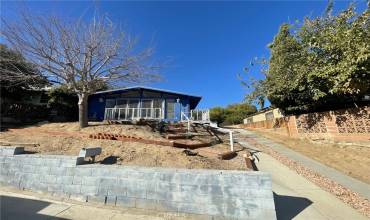 511 Harding Avenue, Taft, California 93268, 2 Bedrooms Bedrooms, ,1 BathroomBathrooms,Residential,Buy,511 Harding Avenue,SR24230174