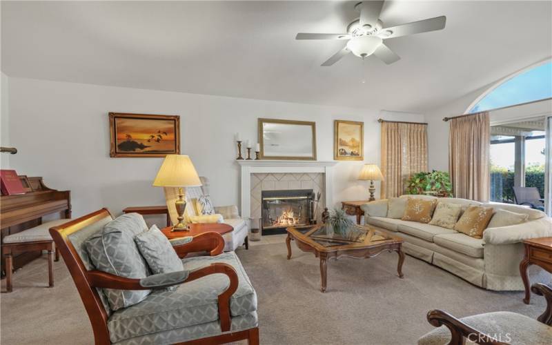 Cozy fireplace in the lving room.