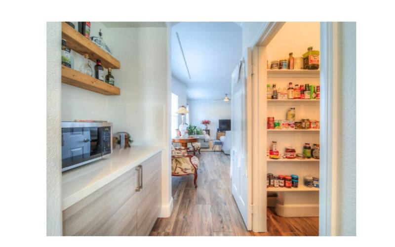 Butlers Pantry / Walk in Pantry